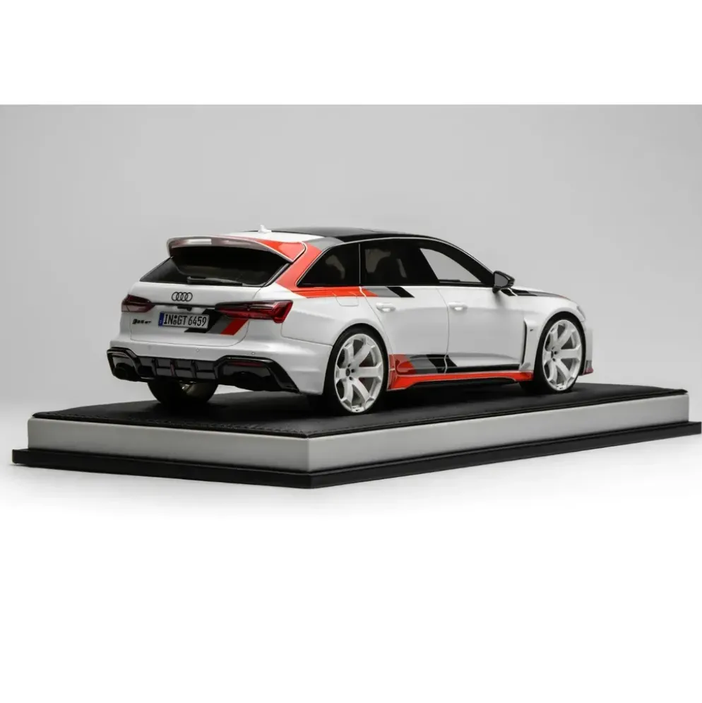 Audi RS 6 Avant GT (C8) - Arkona White - Motorhelix - 1:18