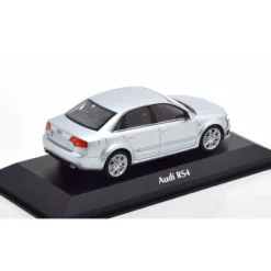 Audi RS4 - 2004 - Silver - Minichamps - 1:43