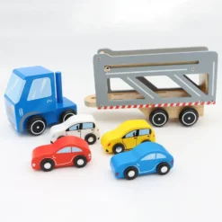 Biltransport med 4 bilar i trä - Small Foot