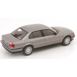 BMW 740i E38 - Gråmetallic - KK-Scale - 1:18