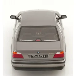 BMW 740i E38 - Gråmetallic - KK-Scale - 1:18