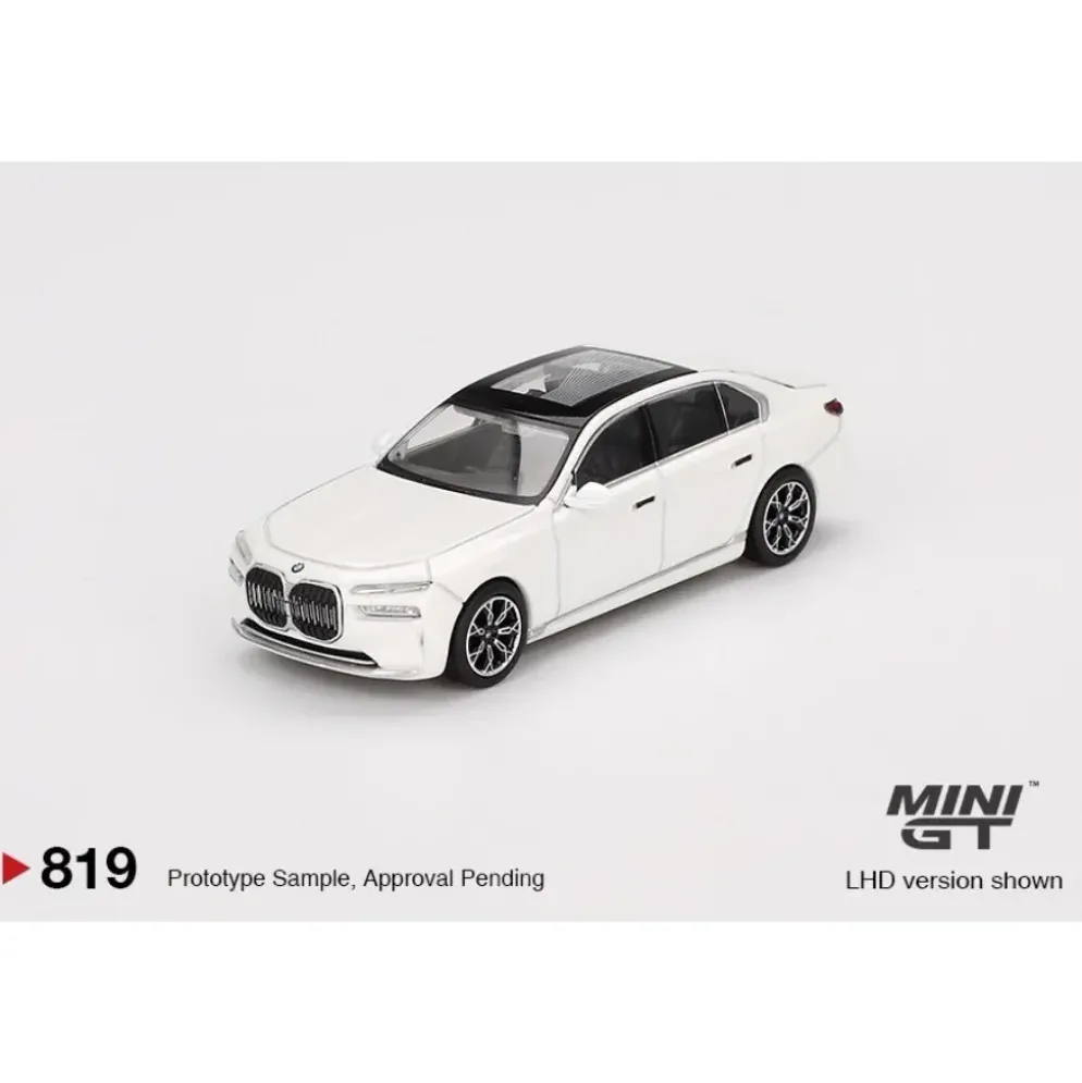 BMW i7 xDrive60 - Vit - 819 - Mini GT - 1:64