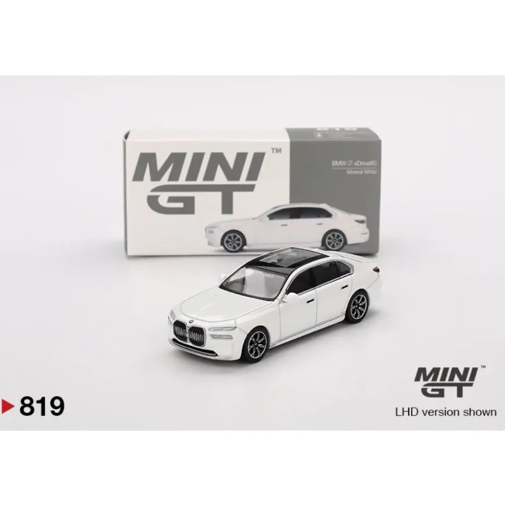 BMW i7 xDrive60 - Vit - 819 - Mini GT - 1:64