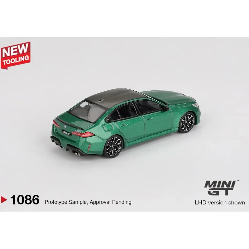 BMW M5 Isle of Man Green Metallic - Grön - 1086 - Mini GT - 1:64