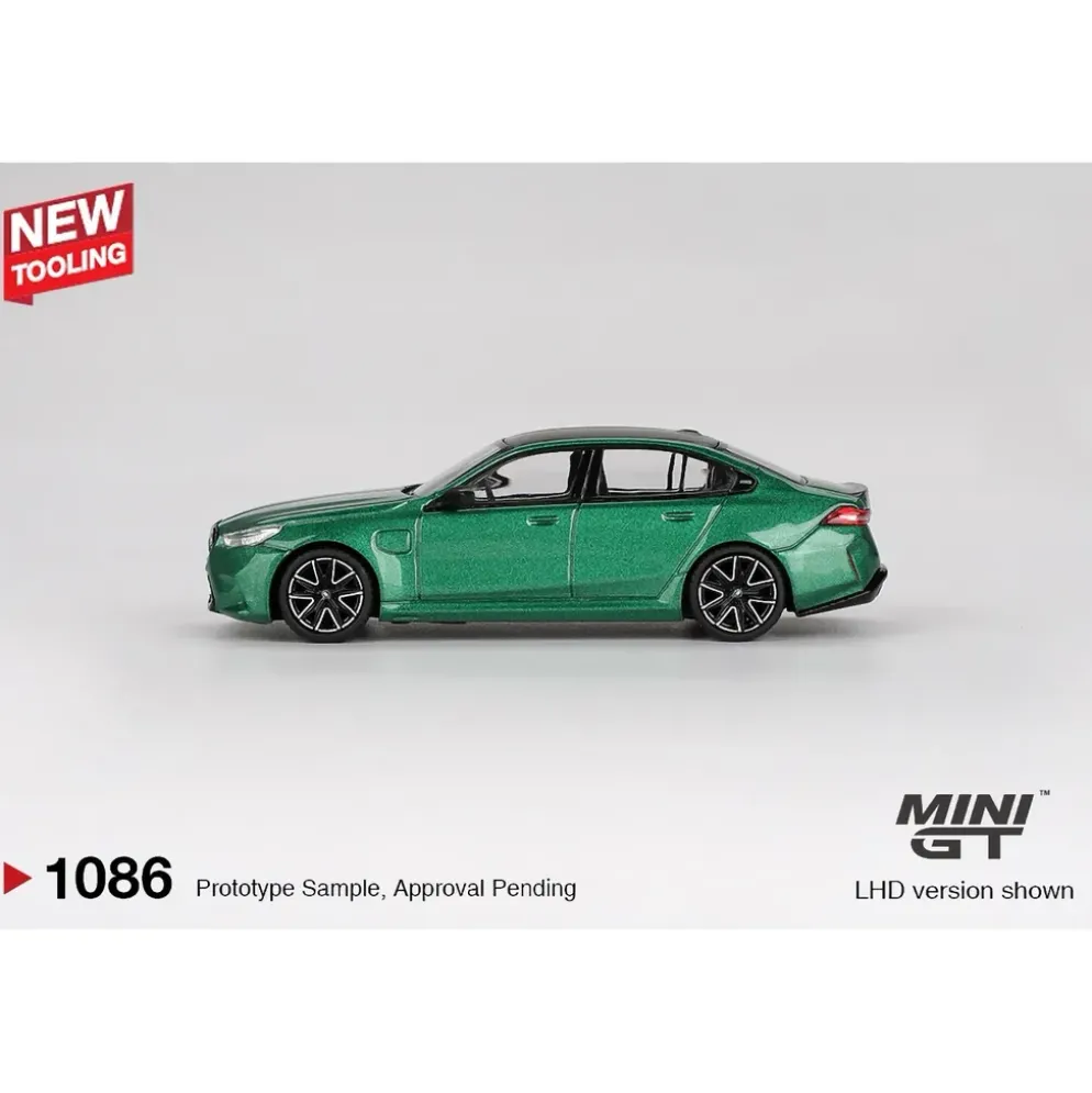 BMW M5 Isle of Man Green Metallic - Grön - 1086 - Mini GT - 1:64