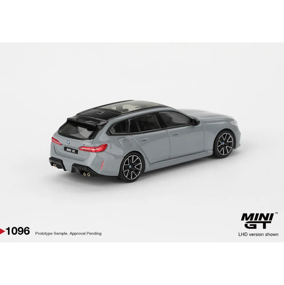 BMW M5 Touring Brooklyn Grey Metallic - Grå - 1096 - Mini GT - 1:64