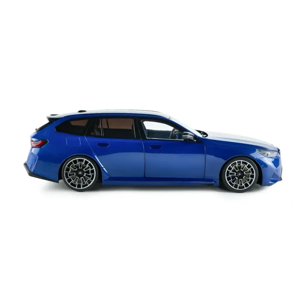 BMW M5 Touring (G99) - 2024 - Blå - Solido - 1:18