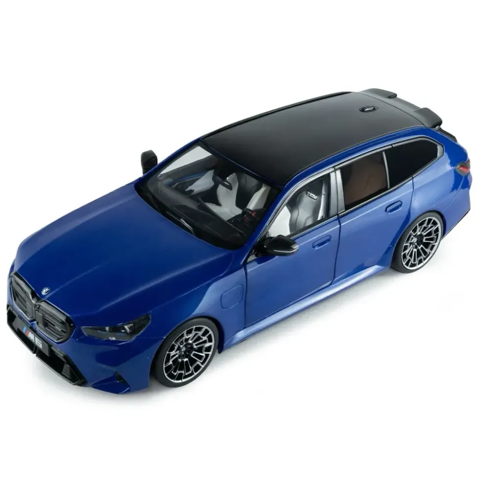 BMW M5 Touring (G99) - 2024 - Blå - Solido - 1:18