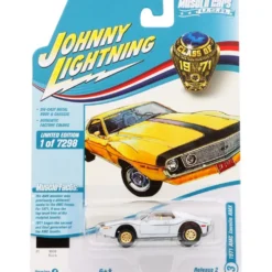 CHASE CAR - 1971 AMC Javelin AMX - Johnny Lightning - 1:64