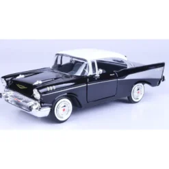 1957 Chevy Bel Air - Svart / Vit - Motormax - 1:24