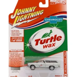 1965 Chevy Chevelle Wagon - Johnny Lightning - 1:64