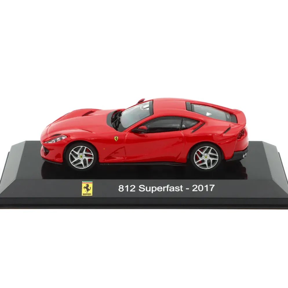 Ferrari - 812 Superfast - 2017 - Röd - 1:43