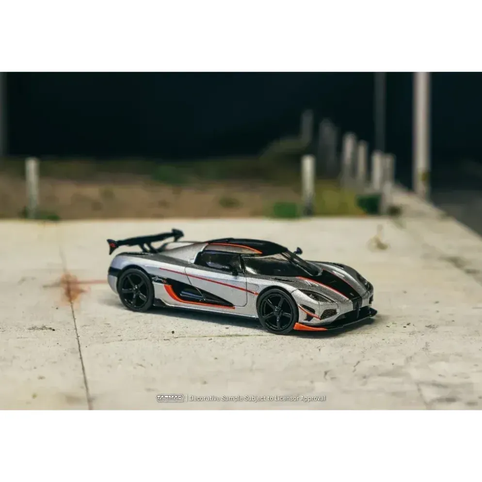 Koenigsegg Agera RS - Moon Silver / Svart - Tarmac Works