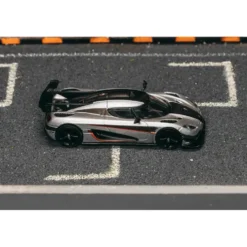 Koenigsegg One:1 - Silver - Tarmac Works - 1:64