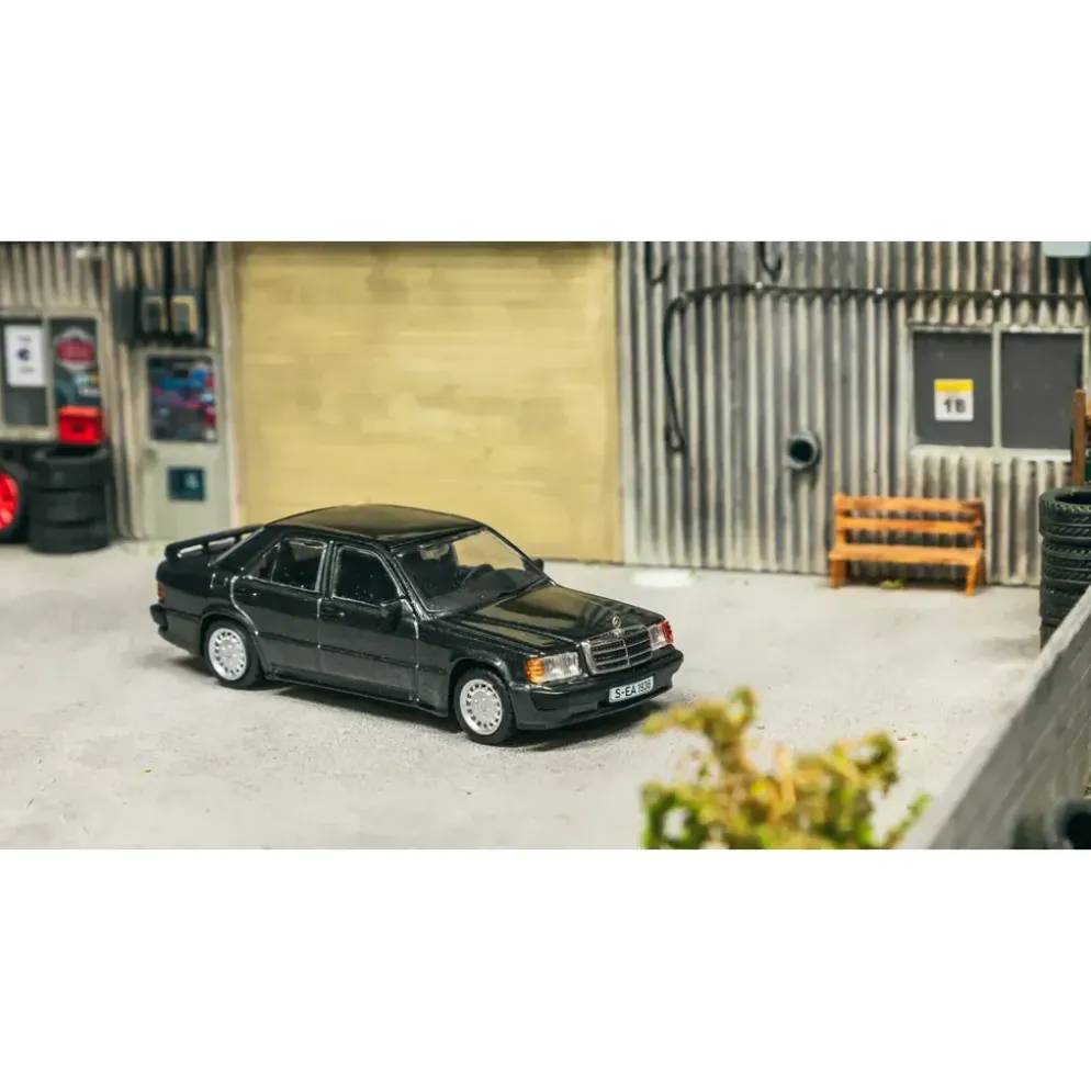 Mercedes-Benz 190 E 2.3-16 - Blue-Black Metallic - Tarmac