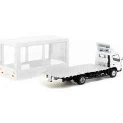 Mitsubishi Fuso Canter - Vit - TRUCK64 - Tarmac Works - 1:64