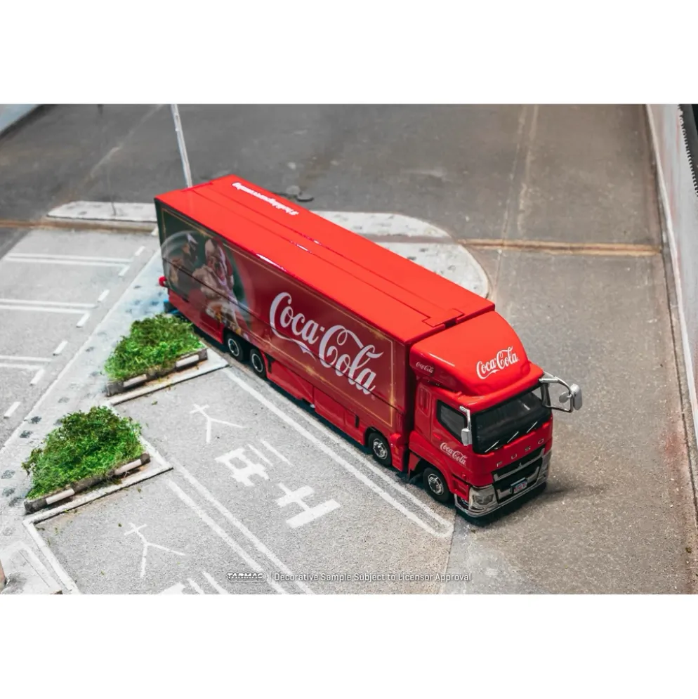 Mitsubishi Fuso Super Great Coca-Cola Santa Truck - Röd - Tarmac Works - 1:64