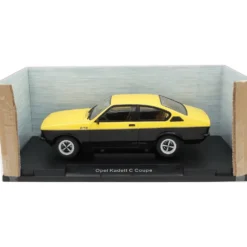 Opel Kadett C Coupé GT/E - Gul / Svart - 1975 - MCG - 1:18