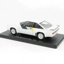 Opel Manta B 400 - 1983 - SKADAD VITRIN - 1:24