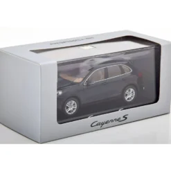 Porsche Cayenne S E2 - 2014 - Mörkblå - Minichamps - 1:43
