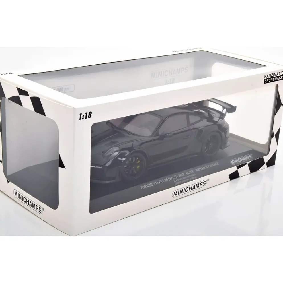 Porsche 911 GT2 RS Weissach 2018 - Svart - Minichamps - 1:18
