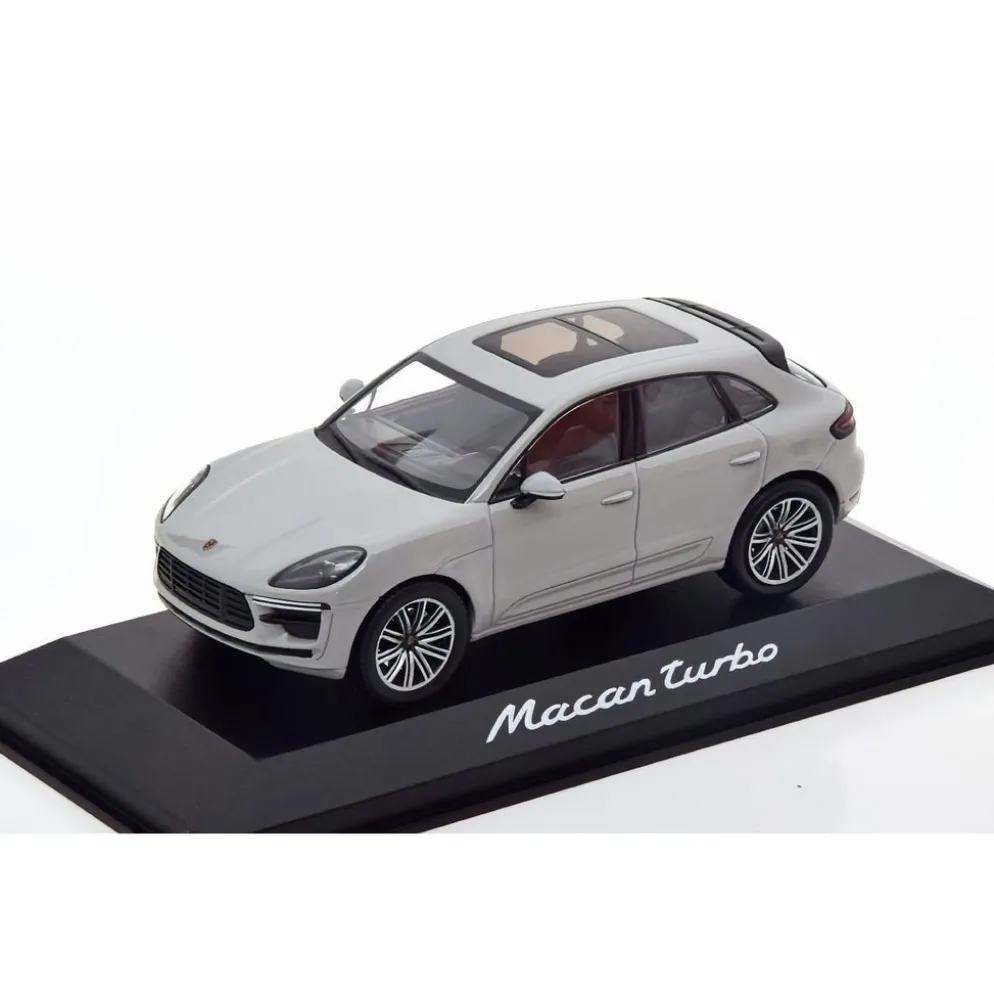 Porsche Macan Turbo - 2019 - Ljusgrå - Minichamps 1:43