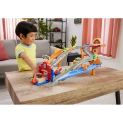 Rescue Road Raceway - Disney Pixar Cars - Mattel