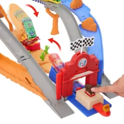 Rescue Road Raceway - Disney Pixar Cars - Mattel