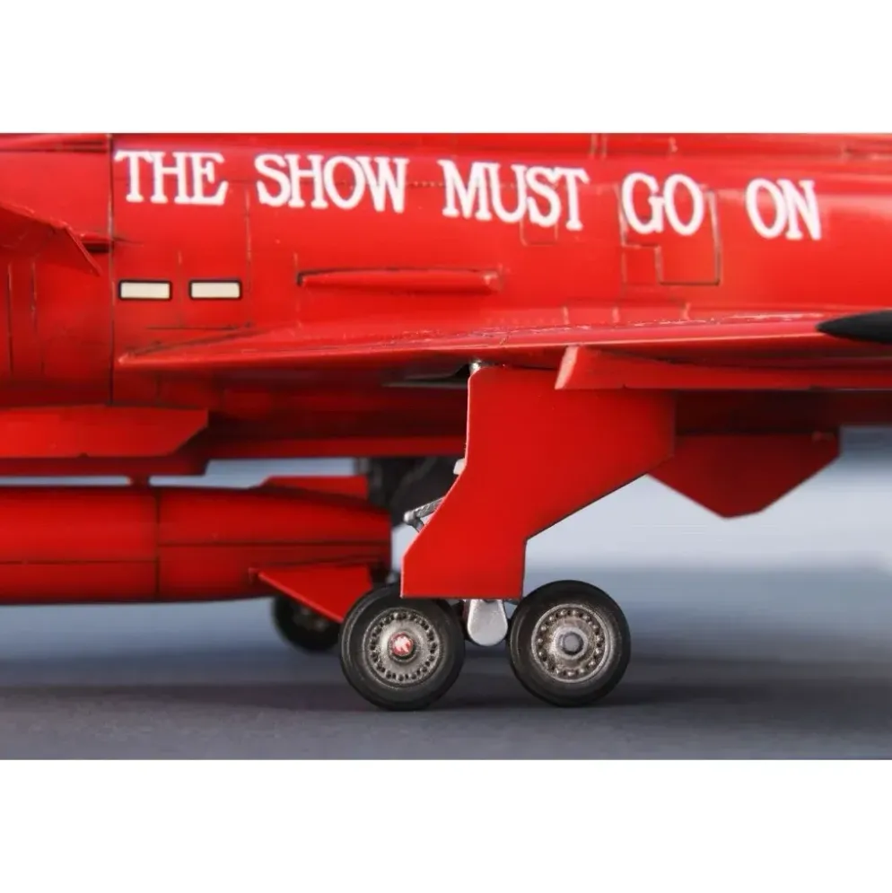 SAAB AJ-37 Viggen "Show Must Go On" - SH72497 - Special Hobby - 1:72
