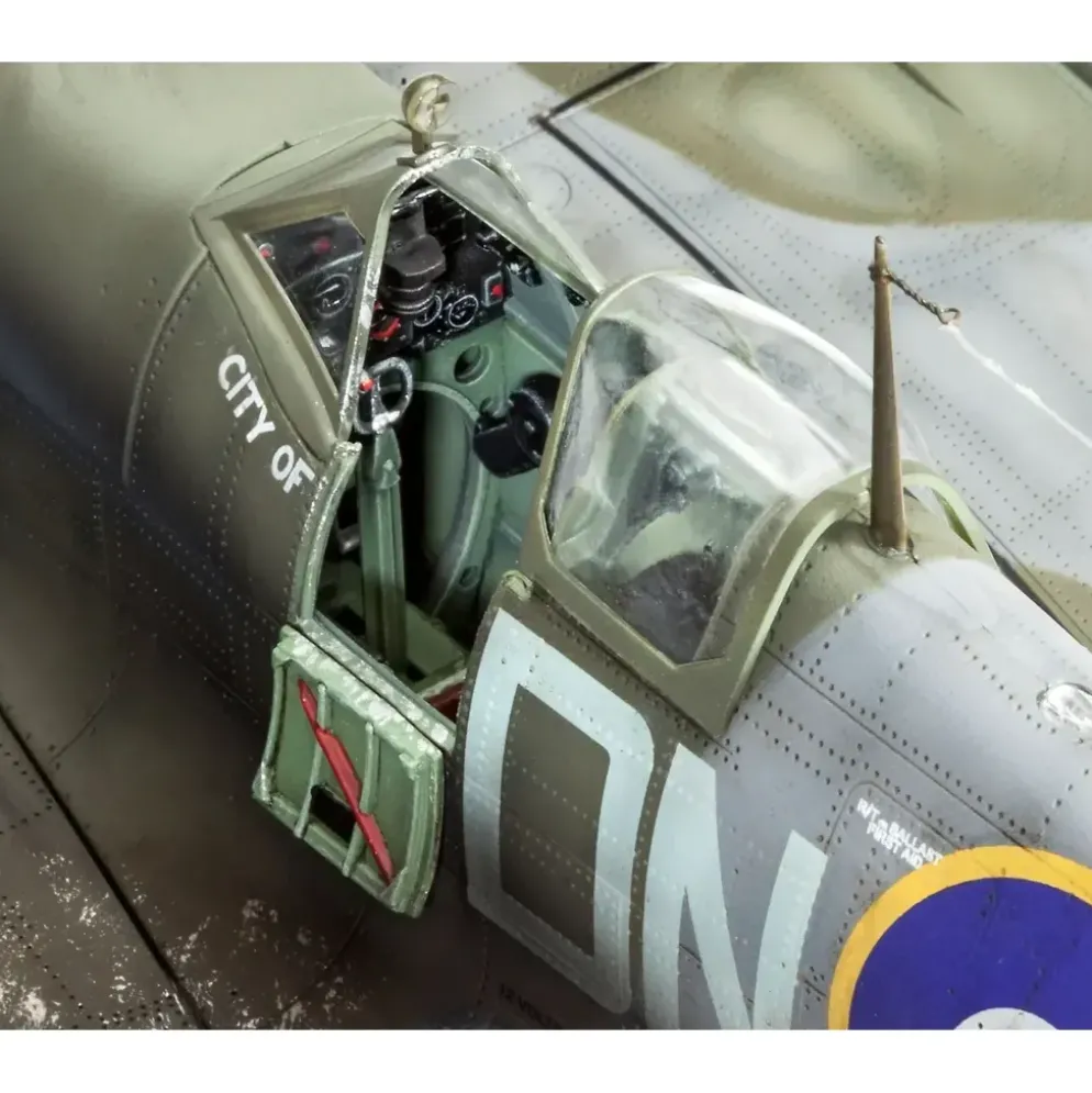 Supermarine Spitfire Mk.IXc - 03927 - Revell - 1:32