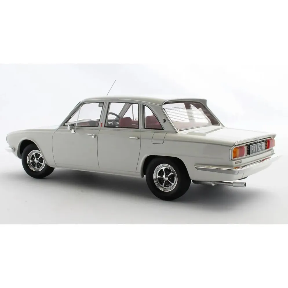 Triumph 2500 P.I. - 1969 - Vit - Cult Scale Models - 1:18