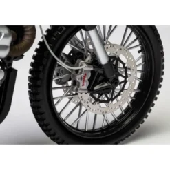 Triumph Scrambler 1200 - James Bond - Corgi - 1:12