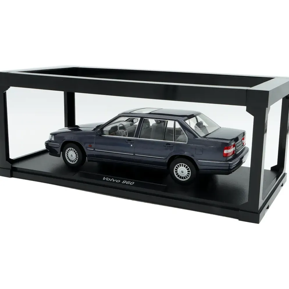 Volvo 960 - 1996 - Aubergine - Triple9 Collection - 1:18