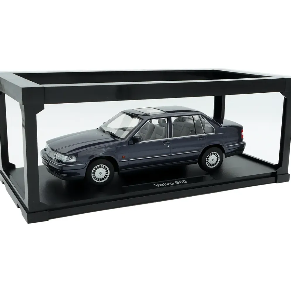 Volvo 960 - 1996 - Aubergine - Triple9 Collection - 1:18