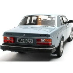 Volvo 262C Bertone - 1981 - Blåmetallic - Cult Scale Models - 1:18