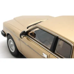 Volvo 262C Bertone - 1981 - Guldmetallic - Cult Scale Models - 1:18