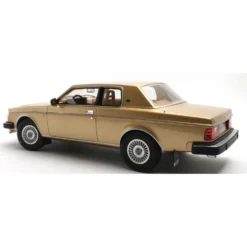 Volvo 262C Bertone - 1981 - Guldmetallic - Cult Scale Models - 1:18