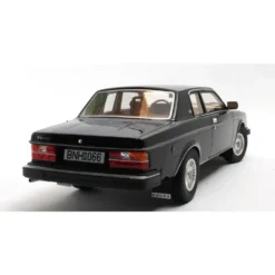 Volvo 262C Bertone - 1981 - Svart - Cult Scale Models - 1:18