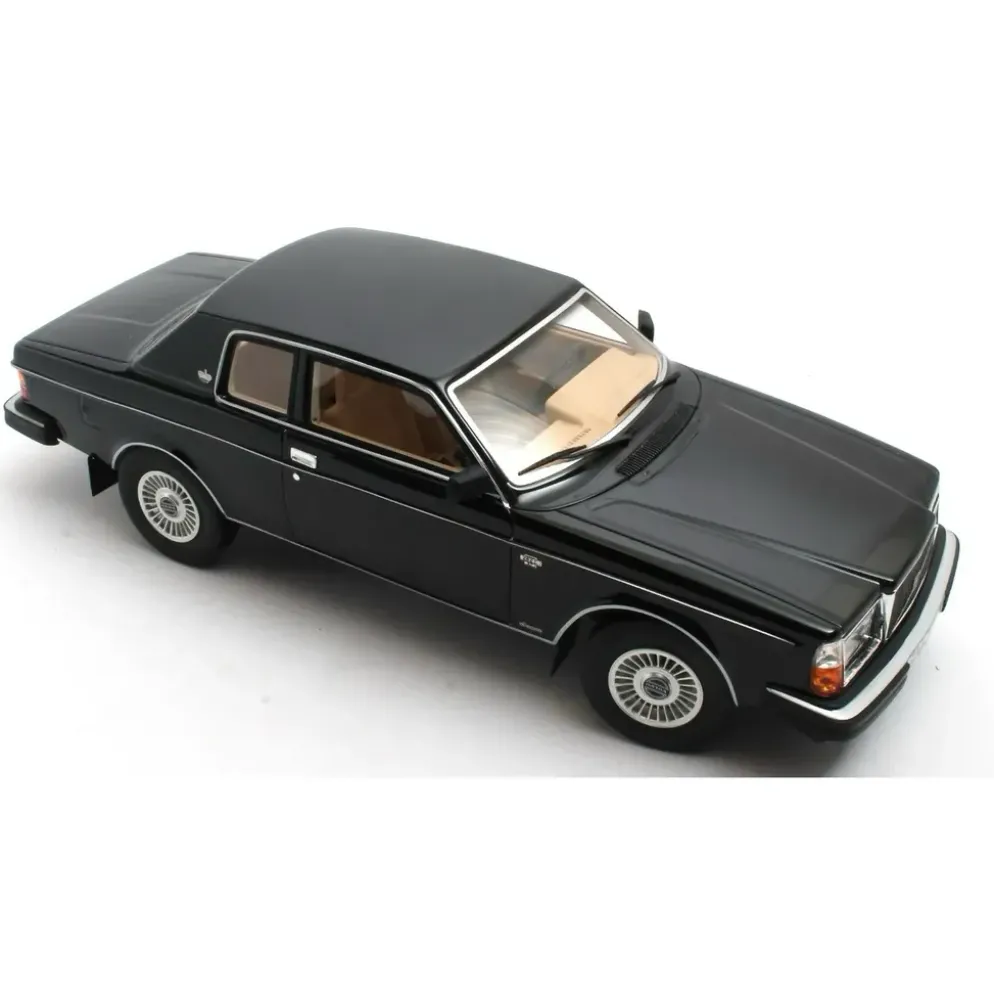 Volvo 262C Bertone - 1981 - Svart - Cult Scale Models - 1:18