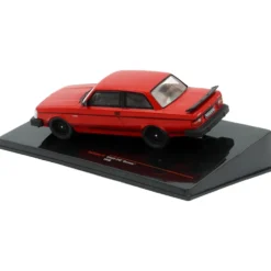 Volvo 242 - Custom - Turbo - 1980 - Röd - Ixo Models - 1:43
