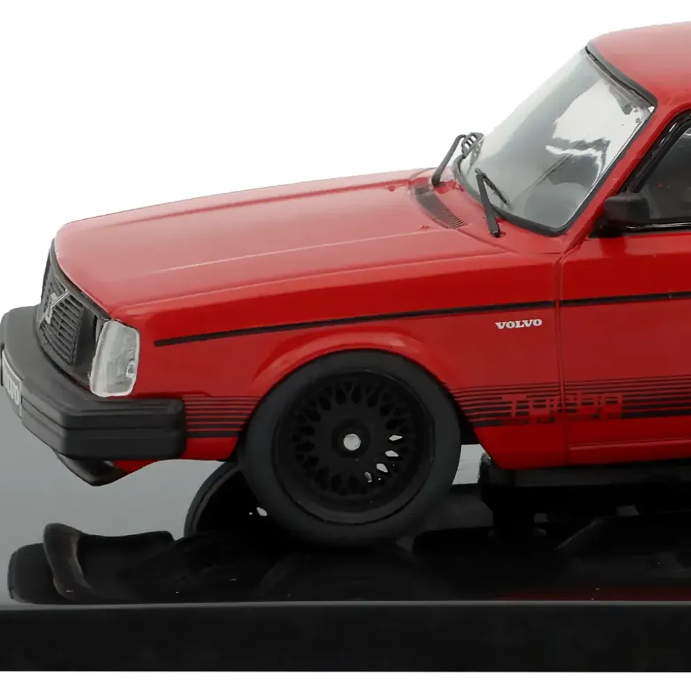 Volvo 242 - Custom - Turbo - 1980 - Röd - Ixo Models - 1:43