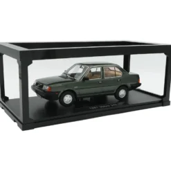 1987 Volvo 340 DL - Grön - Triple9 Collection - 1:18
