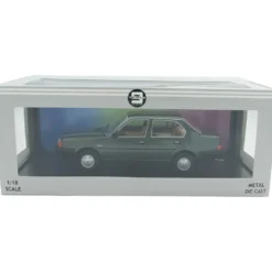 1987 Volvo 340 DL - Grön - Triple9 Collection - 1:18