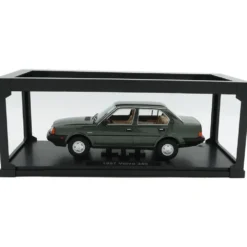 1987 Volvo 340 DL - Grön - Triple9 Collection - 1:18