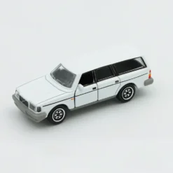 Volvo 240 GL Estate - Vit - Röd Stuga - Majorette - 7 cm