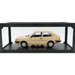 Volvo 343 GLS - Gulbeige - 1982 - Triple9 Collection - 1:18
