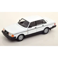 Volvo 240 GL - Vit - Modellbil från Welly - 1:24