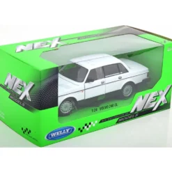 Volvo 240 GL - Vit - Modellbil från Welly - 1:24