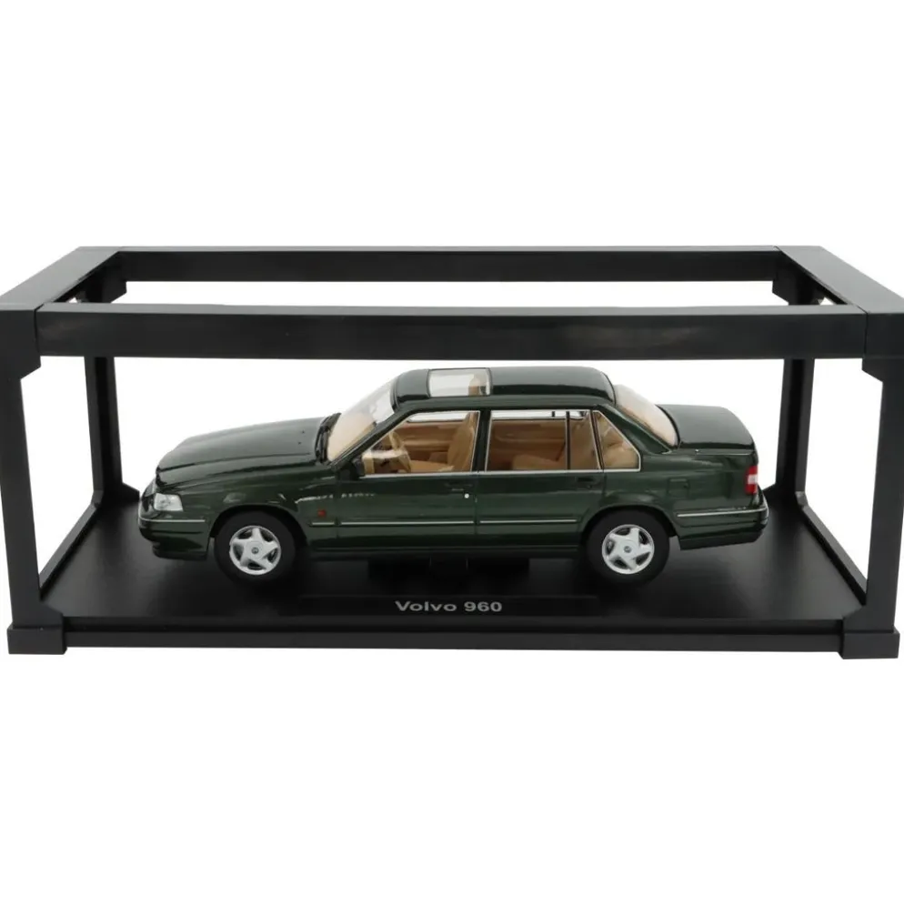 Volvo 960 - 1996 - Mörkgrön - Triple9 Collection - 1:18