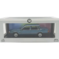 Volvo 760 Turbo - 1985 - Blå - Triple9 Collection - 1:18